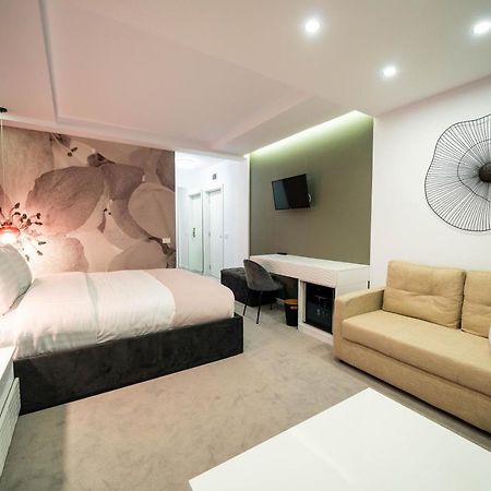Velvet Home วาตราดอร์เนย์ ภายนอก รูปภาพ